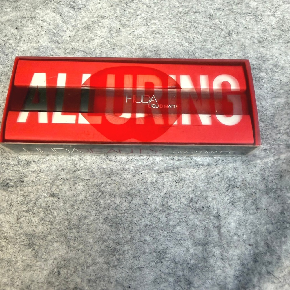 Huda Beauty Liquid Matte Lipstick Alluring Red Matte Finish 5ml New in Box